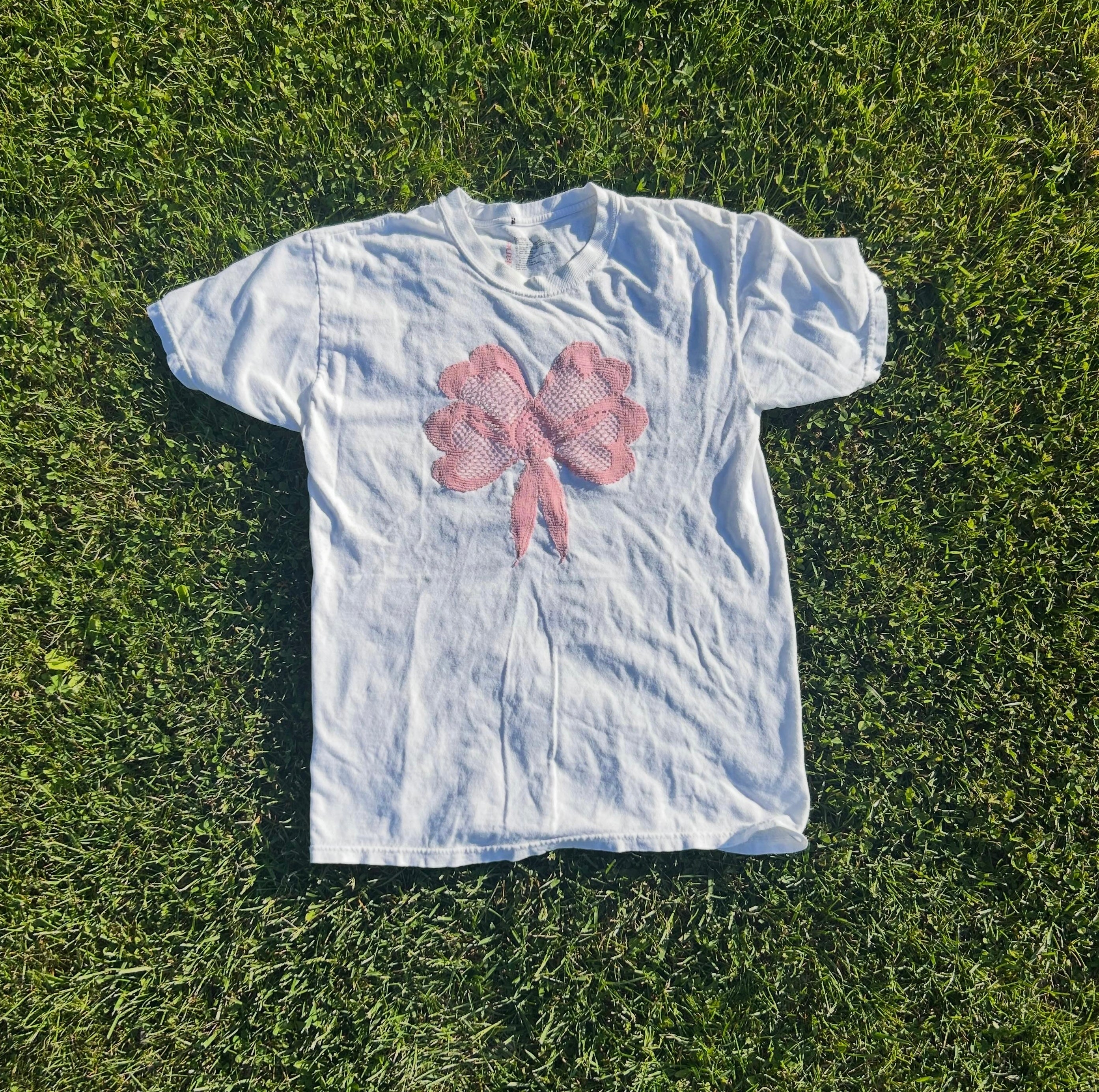 Pink bow tee 🎀