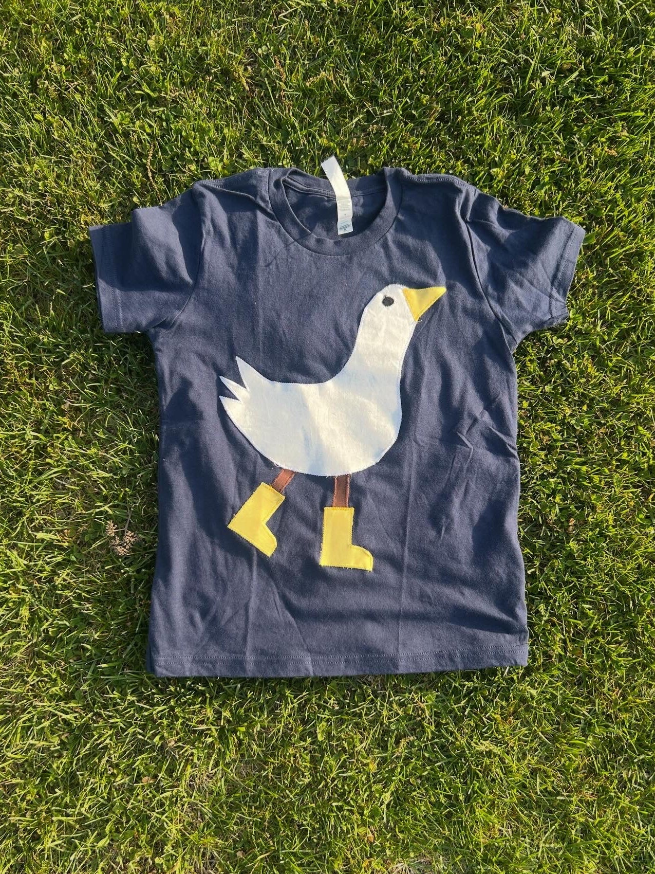 Goose in boots tee 🪿