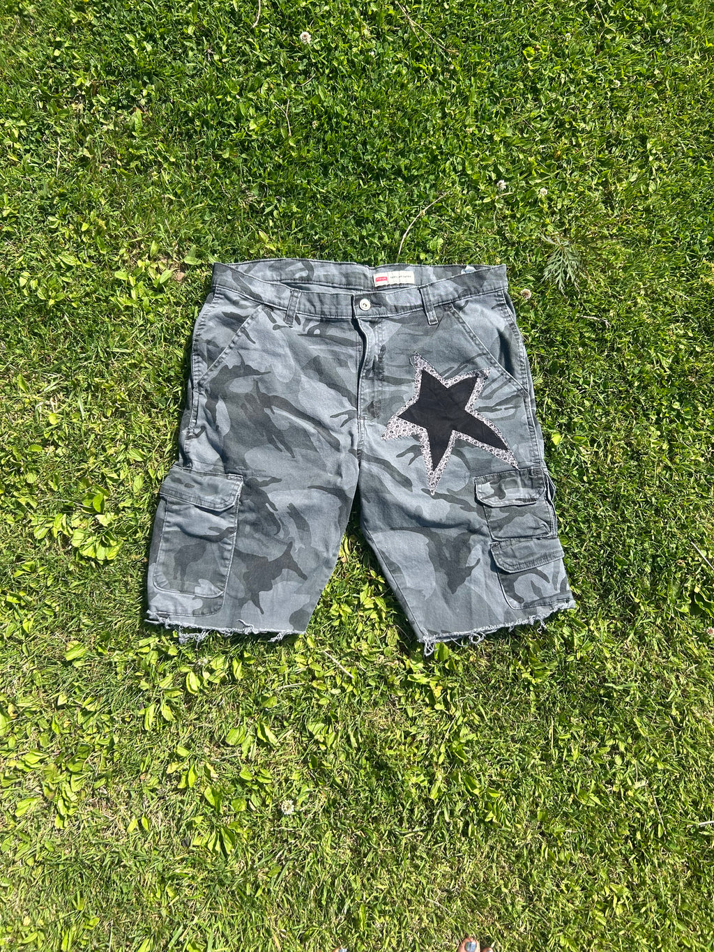 Superstar cargo shorts