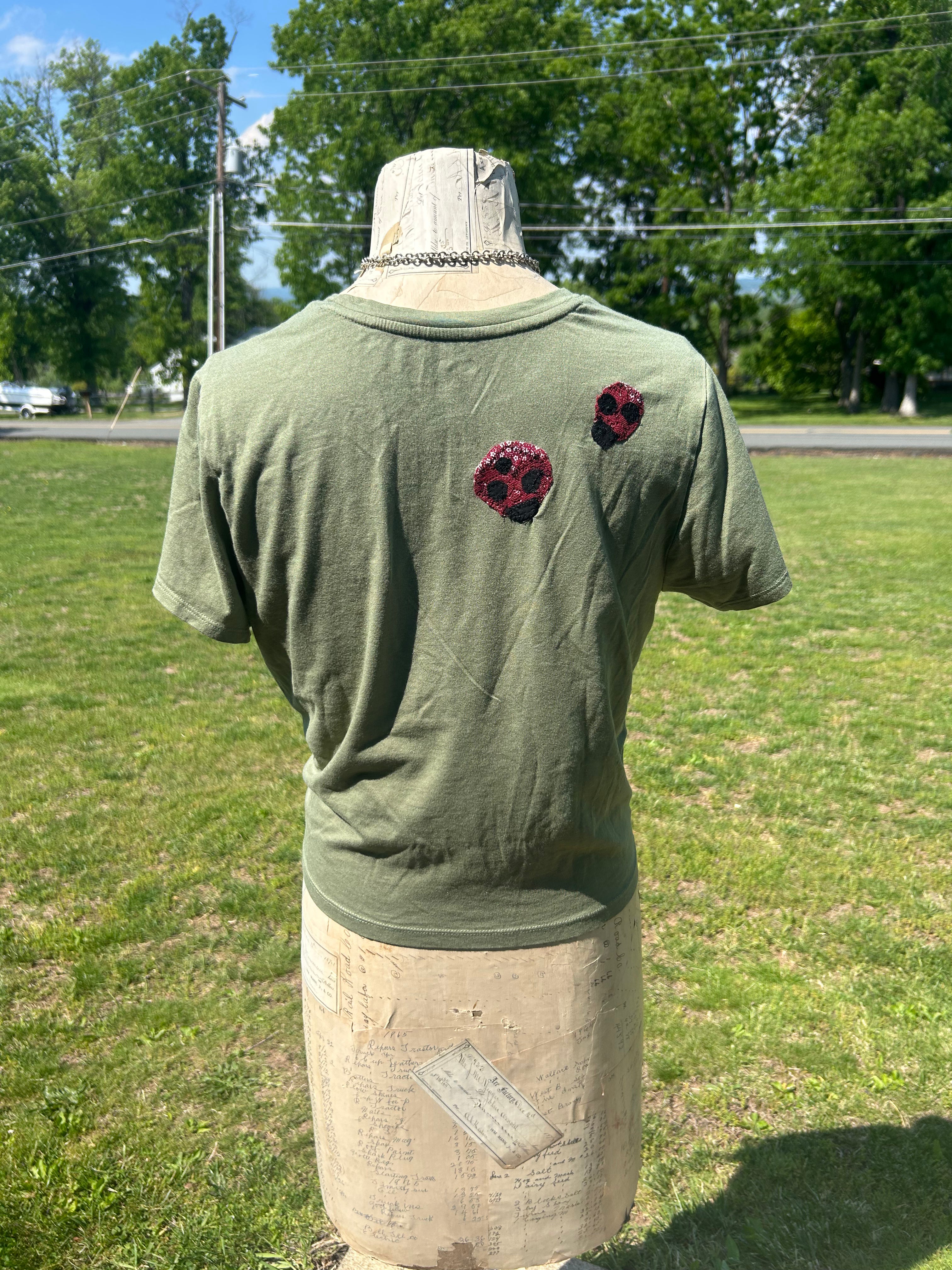 Lady bug cropped tee 🐞