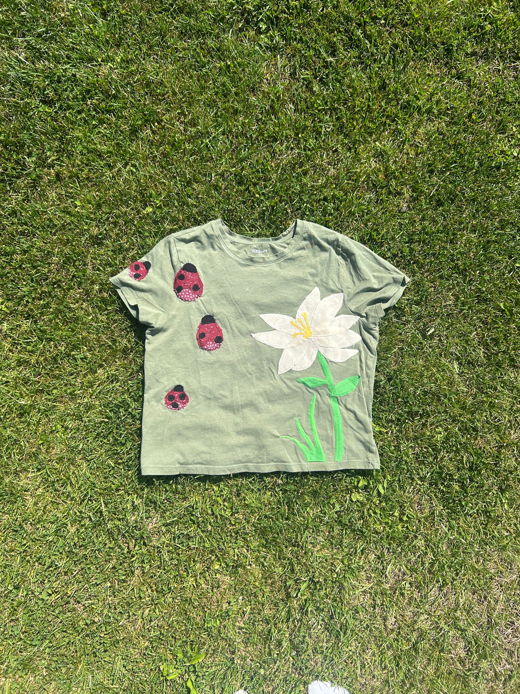 Lady bug cropped tee 🐞